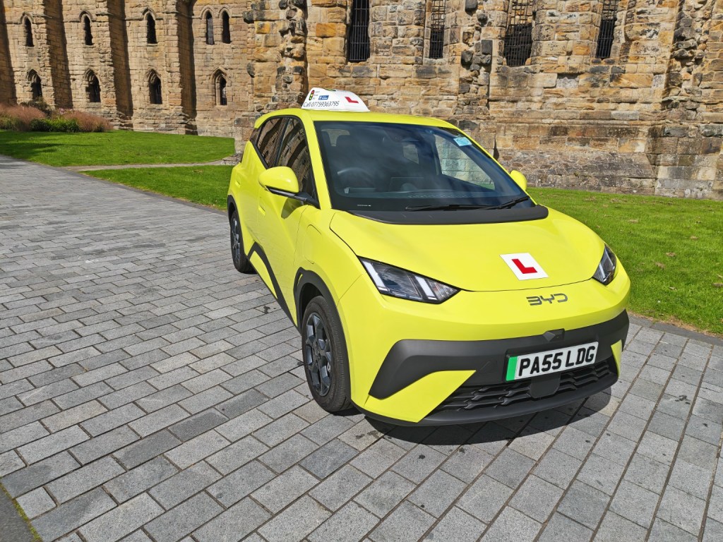 automatic driving lessons in Dunfermline